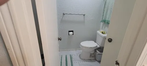 $1,800 | 14333 Memorial Drive, Unit 20, Houston, TX 77079