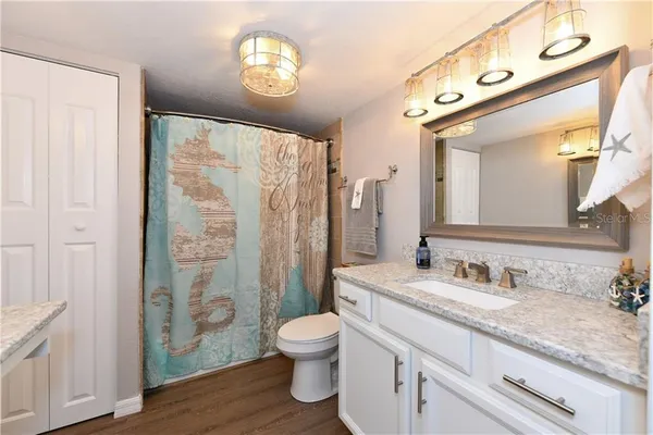 $5,000 | 800 Benjamin Franklin Drive, Unit 403, Sarasota, FL 34236