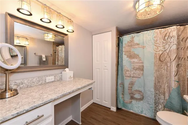 $5,000 | 800 Benjamin Franklin Drive, Unit 403, Sarasota, FL 34236