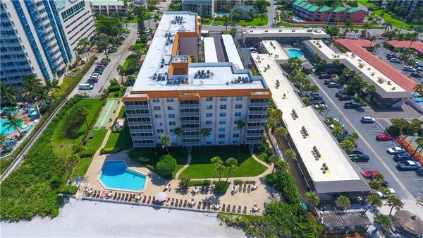 $5,000 | 800 Benjamin Franklin Drive, Unit 403, Sarasota, FL 34236