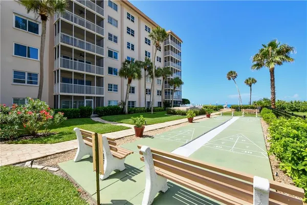 $5,000 | 800 Benjamin Franklin Drive, Unit 403, Sarasota, FL 34236
