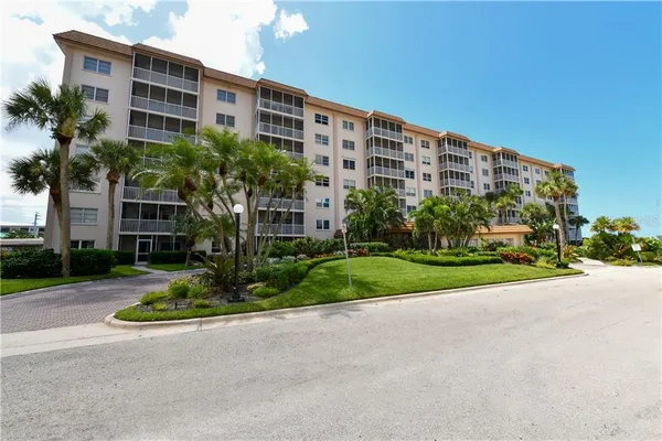 $5,000 | 800 Benjamin Franklin Drive, Unit 403, Sarasota, FL 34236