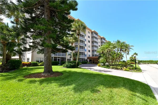 $5,000 | 800 Benjamin Franklin Drive, Unit 403, Sarasota, FL 34236
