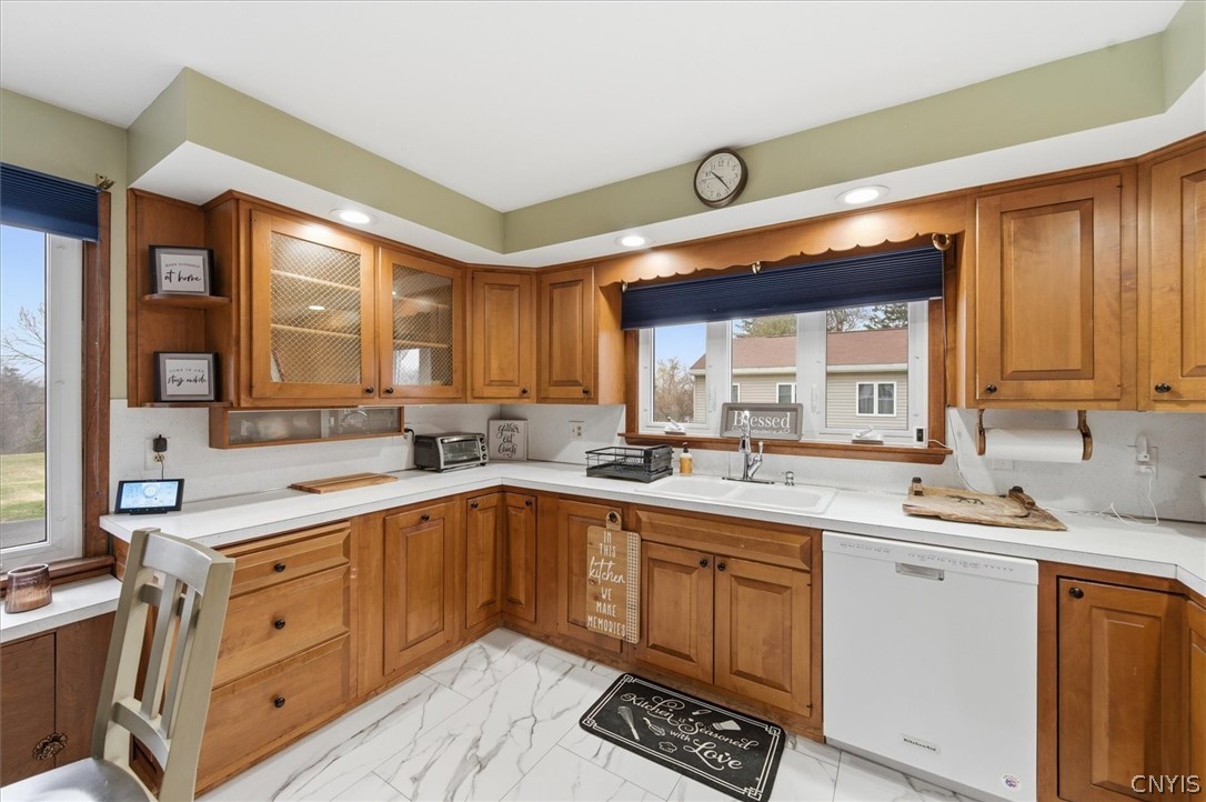 3846 East Prospect Avenue Oneida, NY 13421 - Photo 10 of 35