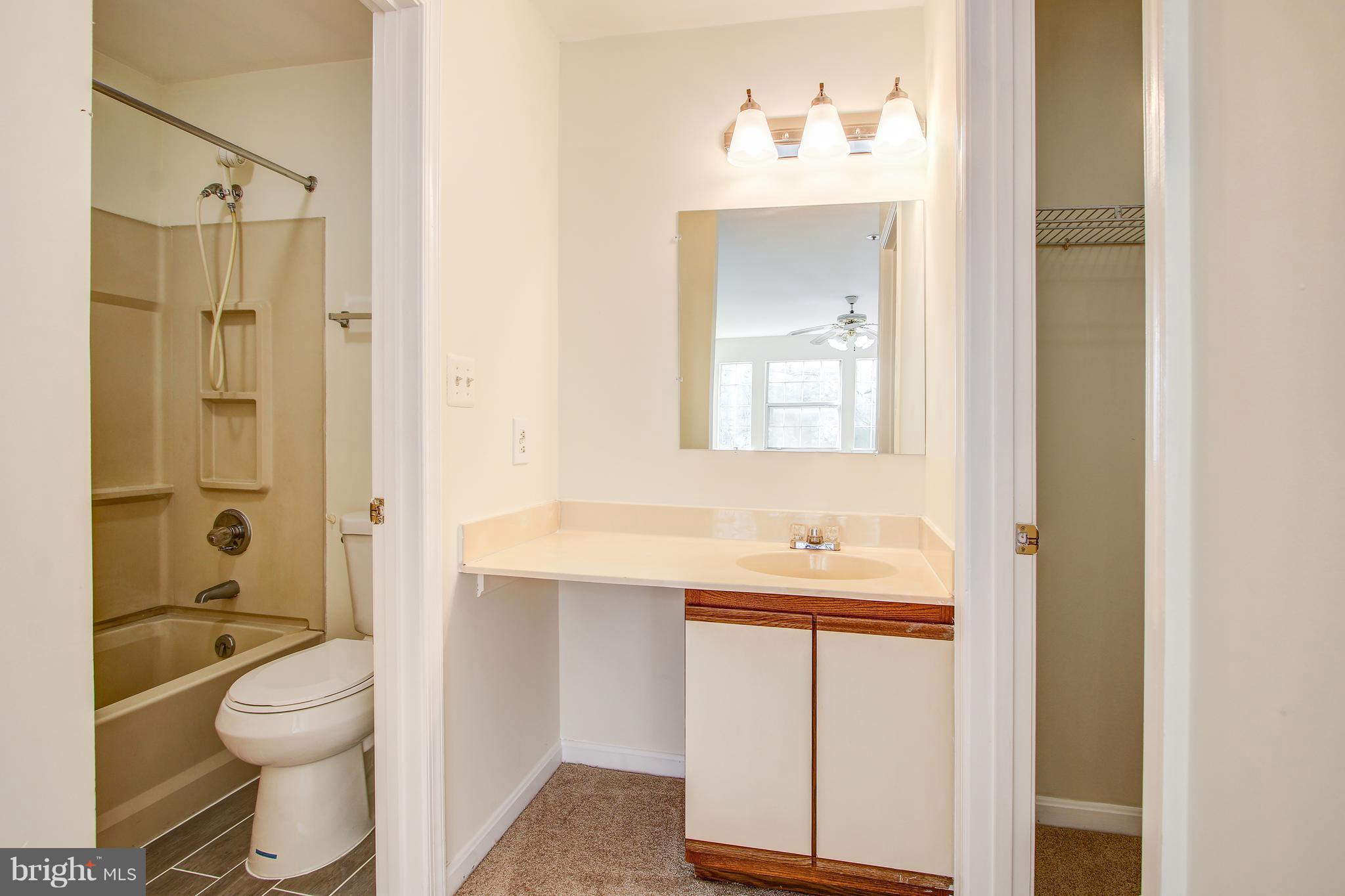 8371 Montgomery Run Road, Unit H Ellicott City, MD 21043 - Photo 24 of 33 Master Bathroom