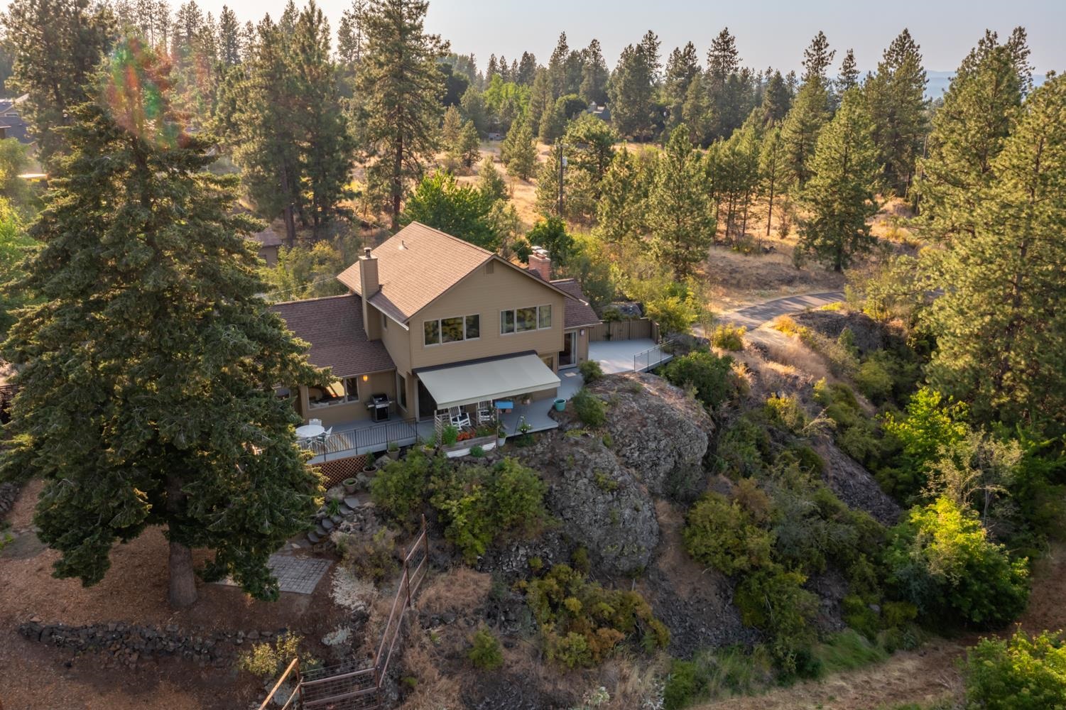 2106 South Cherry Lane Spokane, WA 99223 - Photo 16 of 49 Gallery Image 16