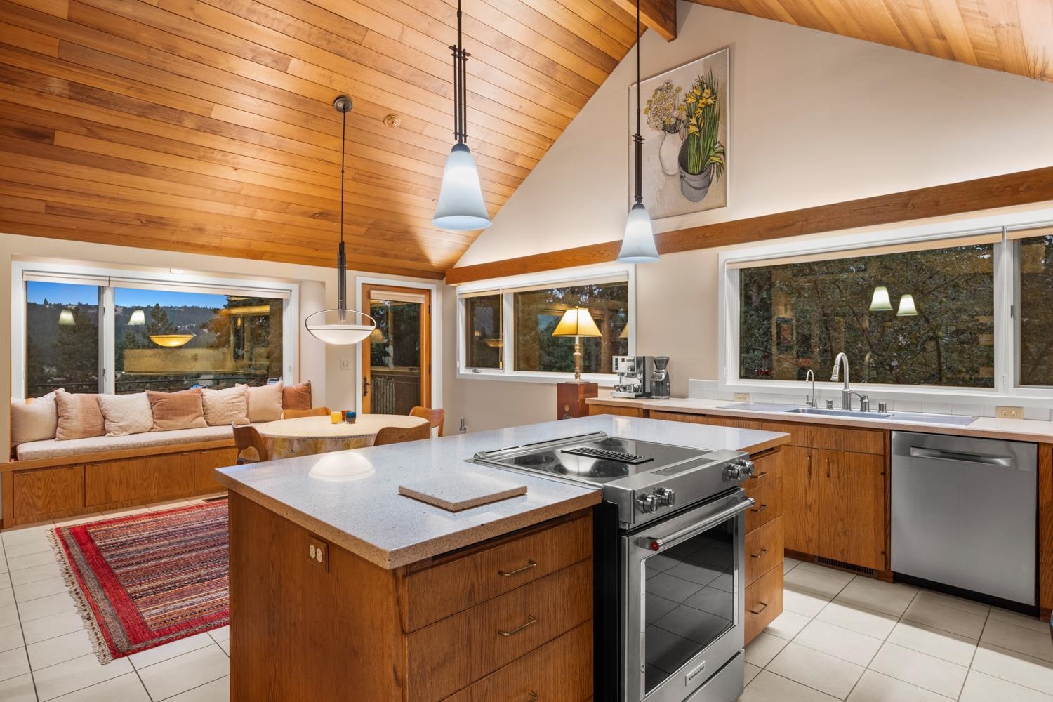 2106 South Cherry Lane Spokane, WA 99223 - Photo 4 of 49 Gallery Image 4