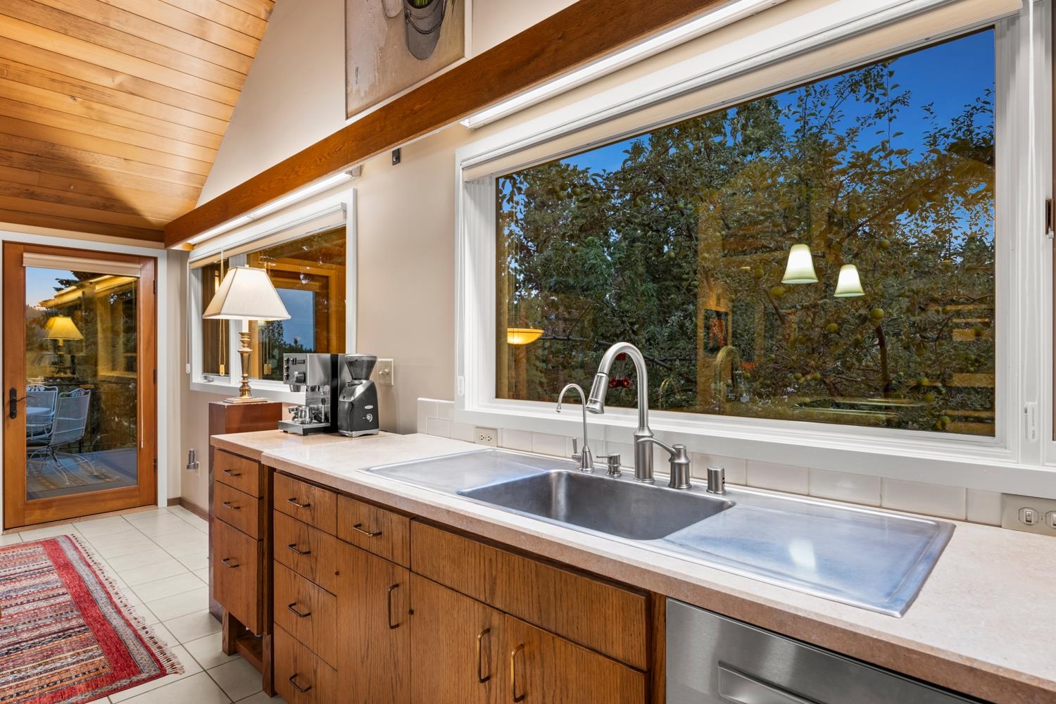 2106 South Cherry Lane Spokane, WA 99223 - Photo 6 of 49 Gallery Image 6