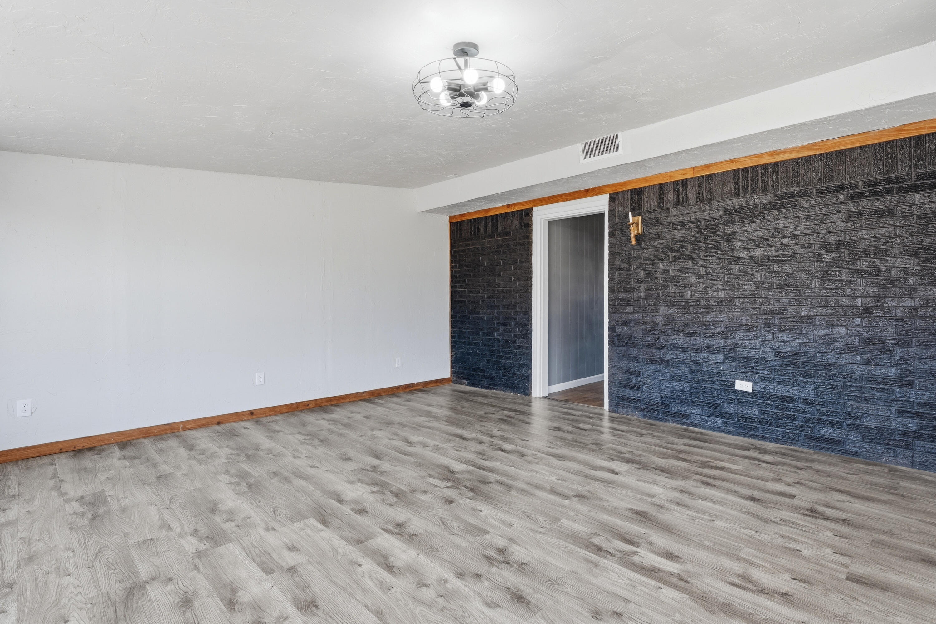 1415 Holliday Plainview, TX 79072 - Photo 7 of 25 DSC09282