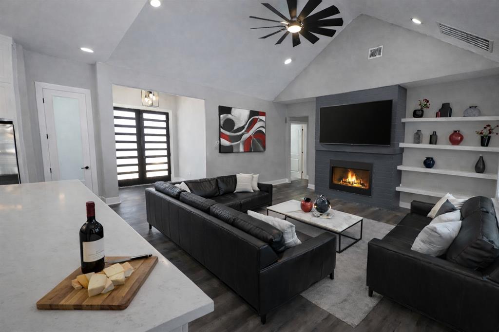 328 Brandon Way Pottsboro, TX 75076 - Photo 6 of 40 virtually staged