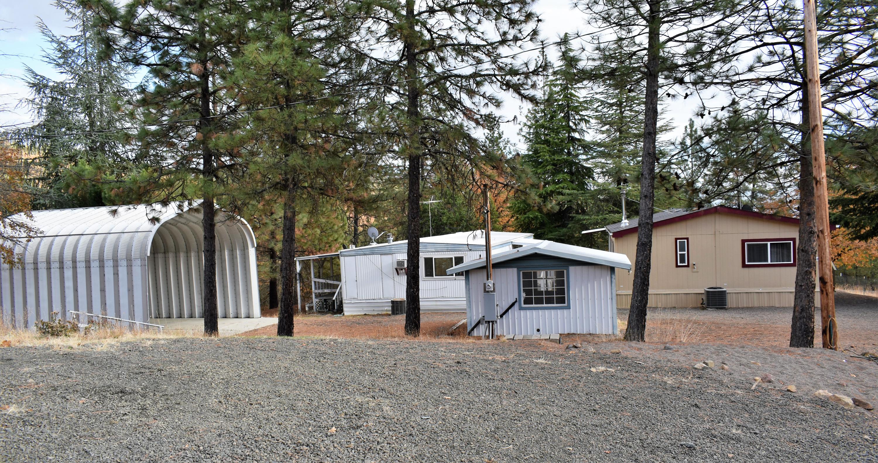 15001 Meadows Road White City, OR 97503 - Photo 4 of 54 4 Back