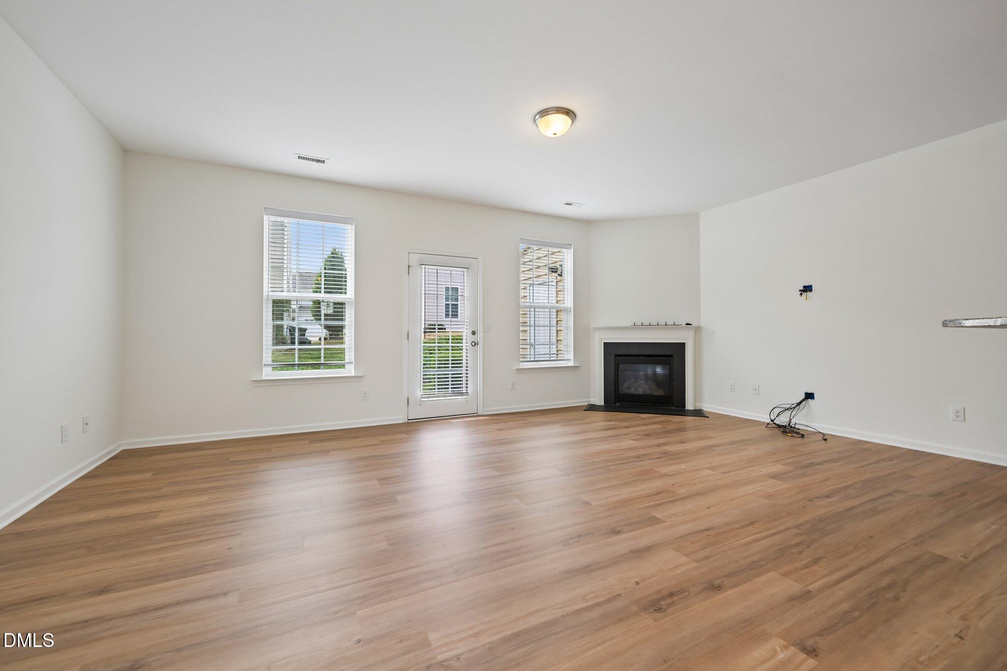 8-web-or-mls-Starkey St-S1706-008