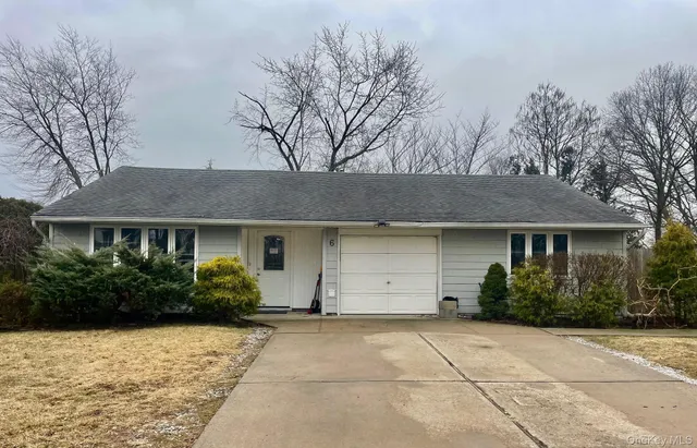 $595,000 | 6 Anne Drive, Selden, NY 11784