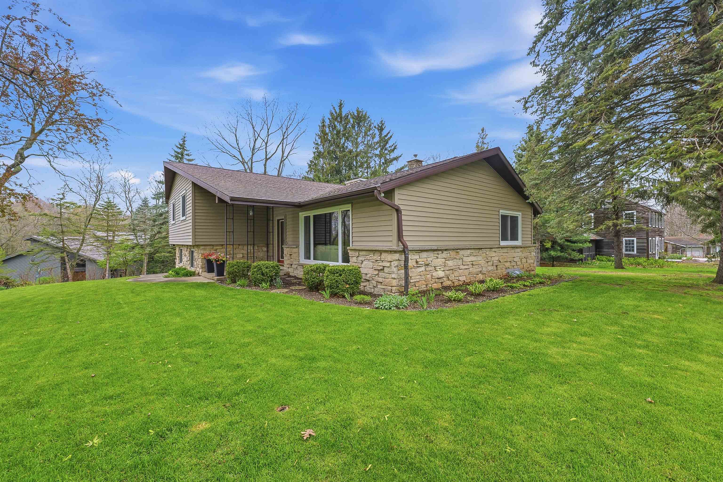 W13851 Skyline Circle Ripon, WI 54971 - Photo 30 of 32