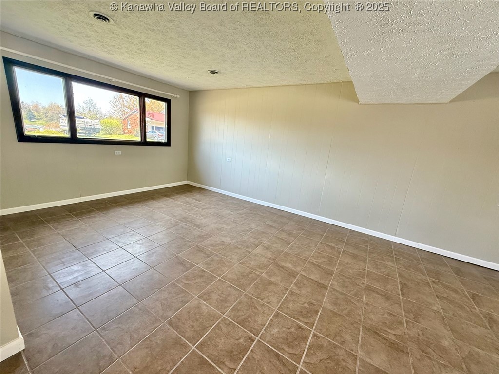 102 Lee Street Ripley, WV 25271 - Photo 6 of 27 Gallery Image 6