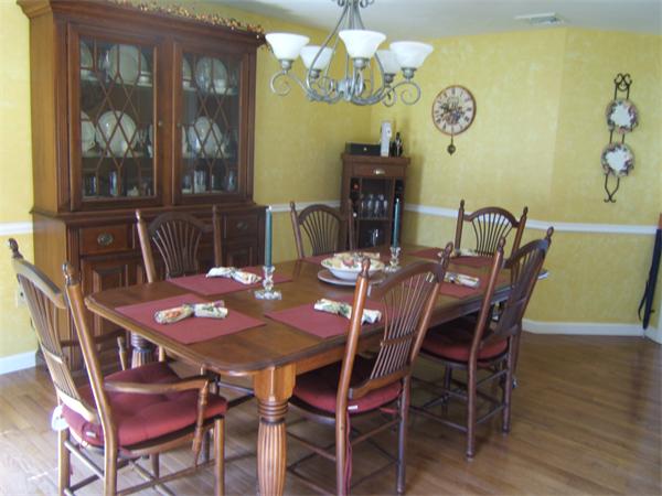 43 Hunter Road Uxbridge, MA 01569 - Photo 4 of 12 Gallery Image 4