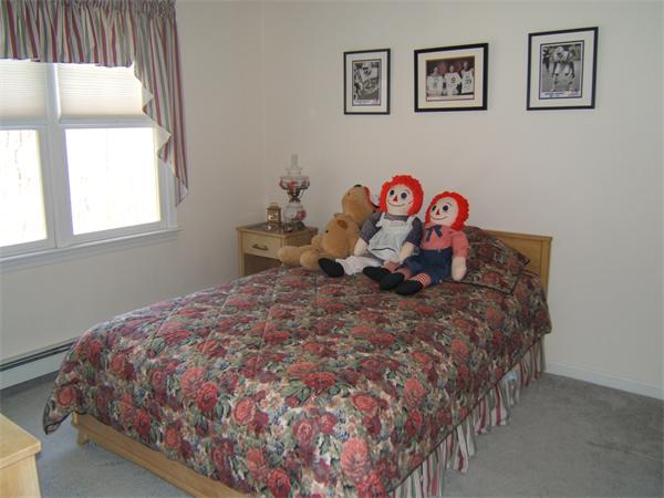 43 Hunter Road Uxbridge, MA 01569 - Photo 9 of 12 Gallery Image 9