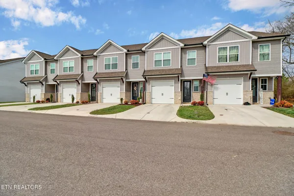 $334,700 | 495 Harper Village Way, Lenoir City, TN 37771