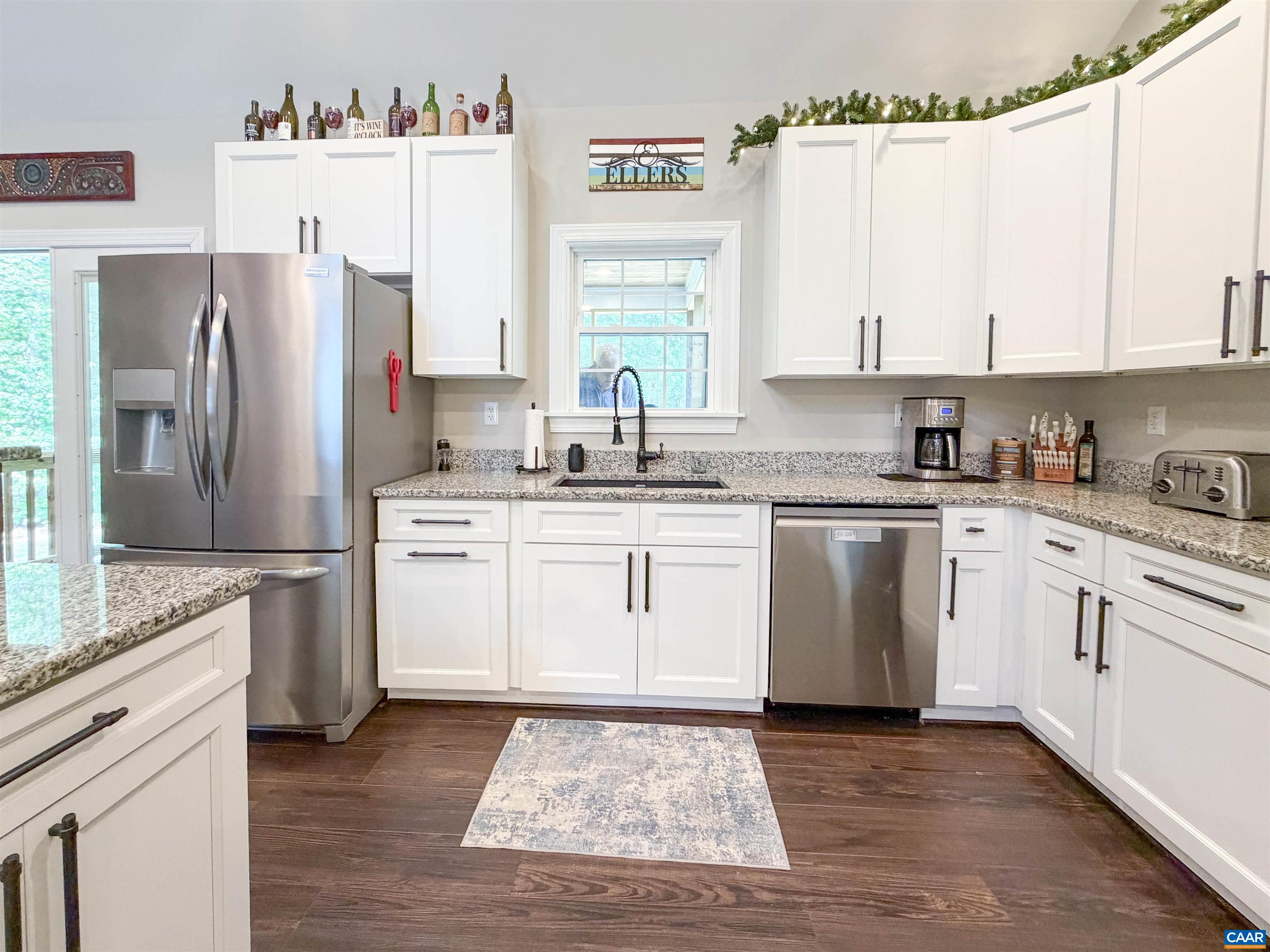 1387 Spreading Oak Road Arvonia, VA 23004 - Photo 9 of 43