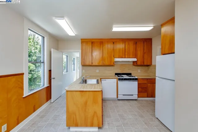 $1,095,000 | 920 Centennial Avenue, Alameda, CA 94501