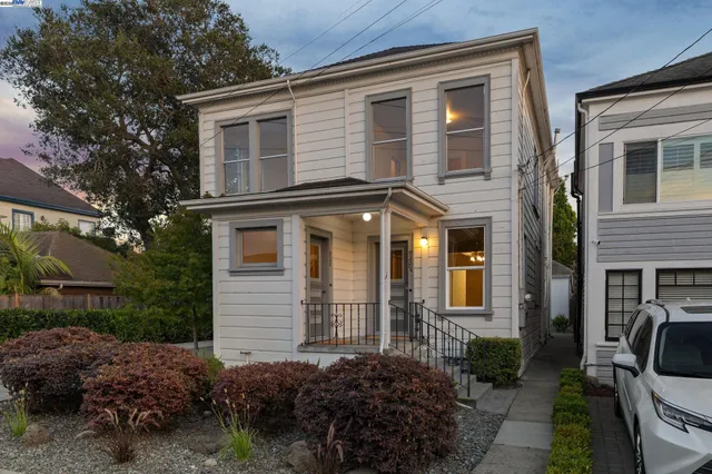 $1,095,000 | 920 Centennial Avenue, Alameda, CA 94501