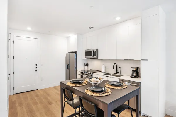 $385,000 | 1701 Simond Avenue, Unit 201, Austin, TX 78723