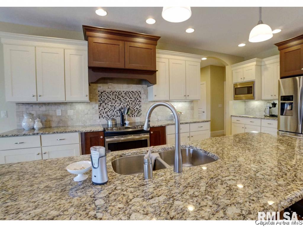 5305 Old Savannah Trail Springfield, IL 62711 - Photo 17 of 35 Gallery Image 17