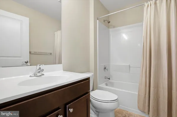 $425,000 | 15 Wildflower Court, Telford, PA 18969