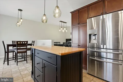 $425,000 | 15 Wildflower Court, Telford, PA 18969