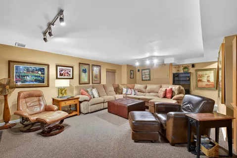 $475,000 | 1507 Acorn Court, Wheeling, IL 60090