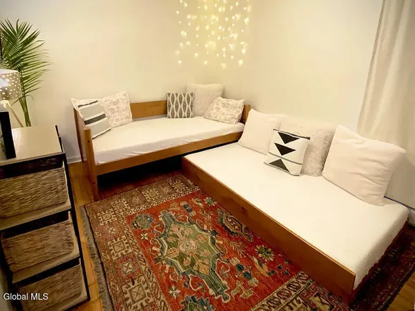 $3,400 | 64 Second Street, Saratoga Springs, NY 12866