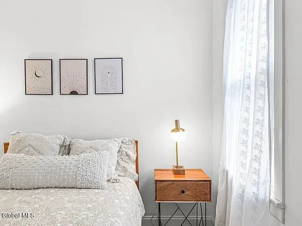 $3,400 | 64 Second Street, Saratoga Springs, NY 12866