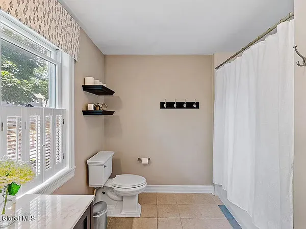 $3,400 | 64 Second Street, Saratoga Springs, NY 12866