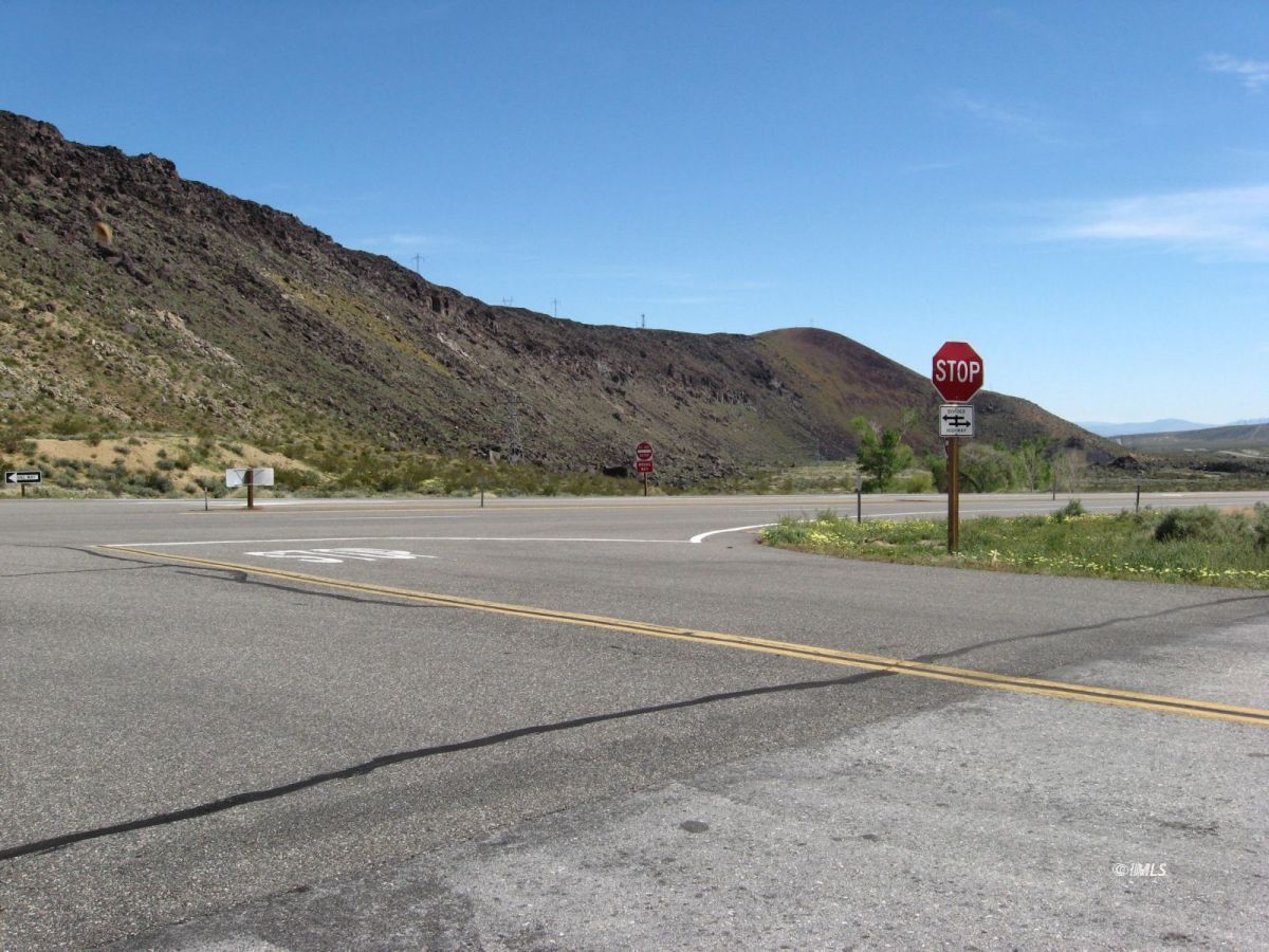 350 Little Lake Road Inyokern, CA 93527 - Photo 9 of 26 a view of street and basketball court
