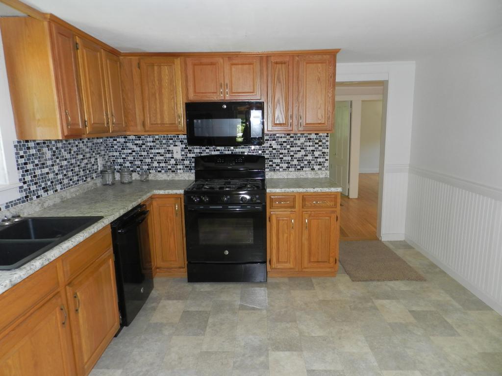 671 Hunkins Pond Road Sanbornton, NH 03269 - Photo 4 of 30 Gallery Image 4
