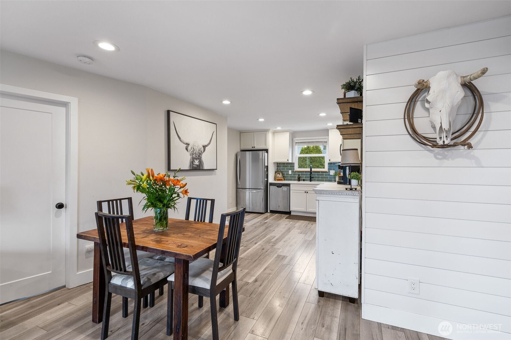 6303 Elliott Way Everett, WA 98203 - Photo 7 of 32