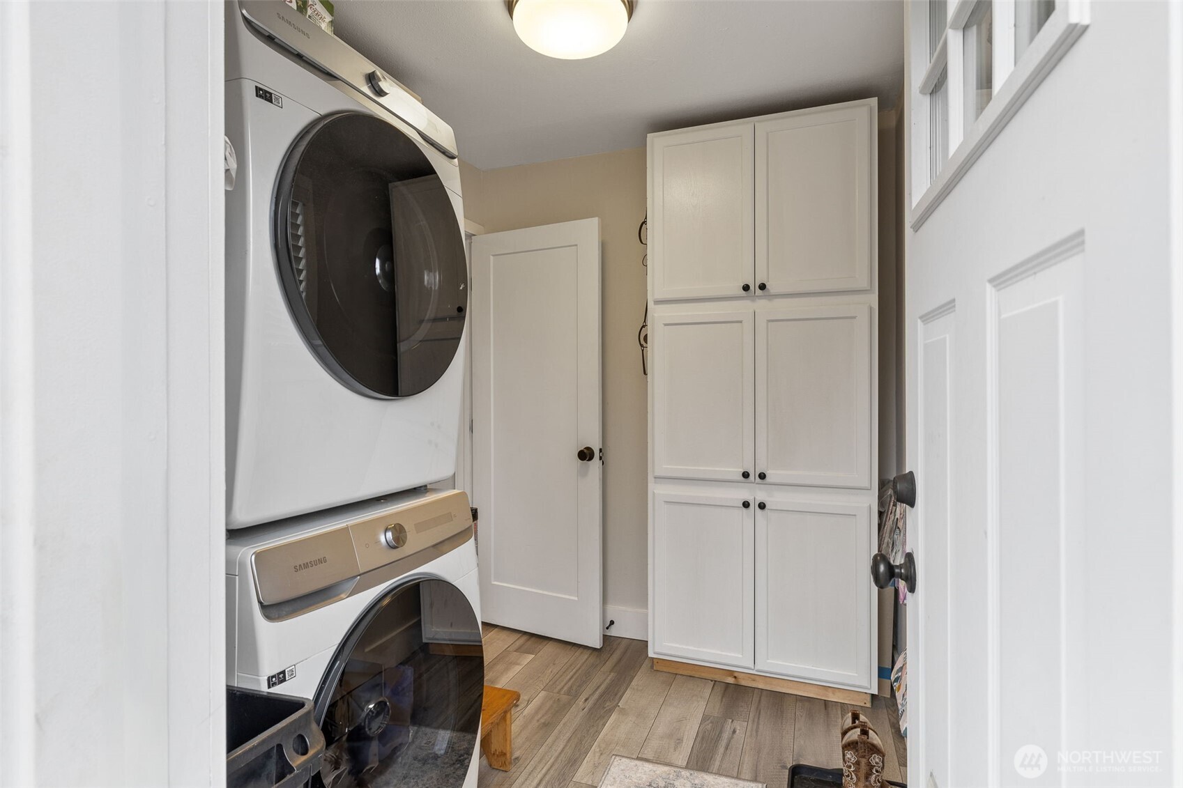 6303 Elliott Way Everett, WA 98203 - Photo 10 of 32