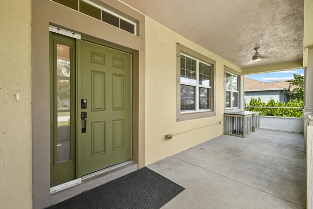 $660,000 | 1842 Southwest Lofgren Avenue, Port St. Lucie, FL 34953