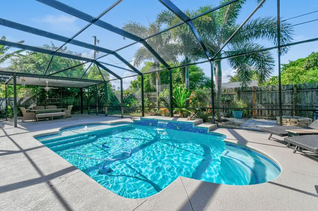 $660,000 | 1842 Southwest Lofgren Avenue, Port St. Lucie, FL 34953