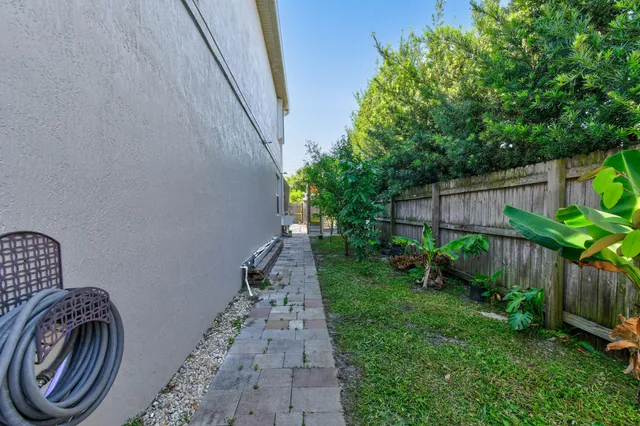 $660,000 | 1842 Southwest Lofgren Avenue, Port St. Lucie, FL 34953