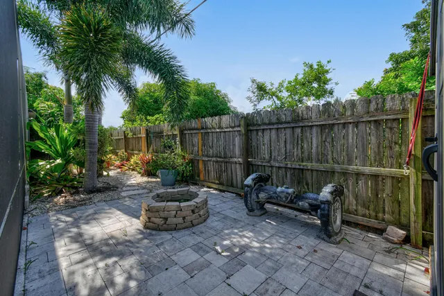 $660,000 | 1842 Southwest Lofgren Avenue, Port St. Lucie, FL 34953