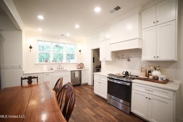 $560,000 | 13033 Pebble Vw Drive, Byhalia, MS 38611