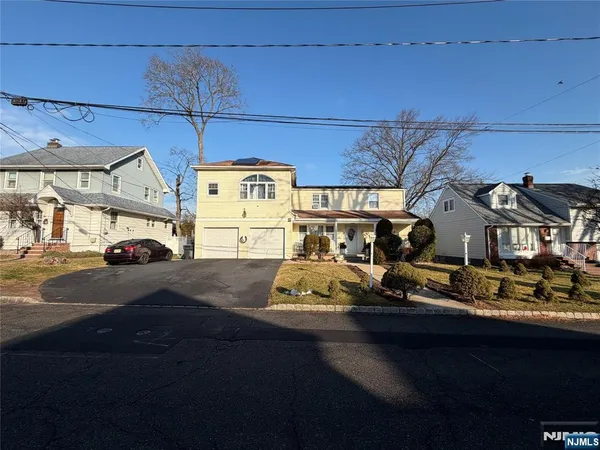 $2,400 | 33 Homestead Place, Unit 2, Bergenfield, NJ 07621