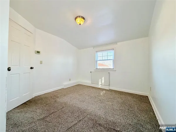 $2,400 | 33 Homestead Place, Unit 2, Bergenfield, NJ 07621