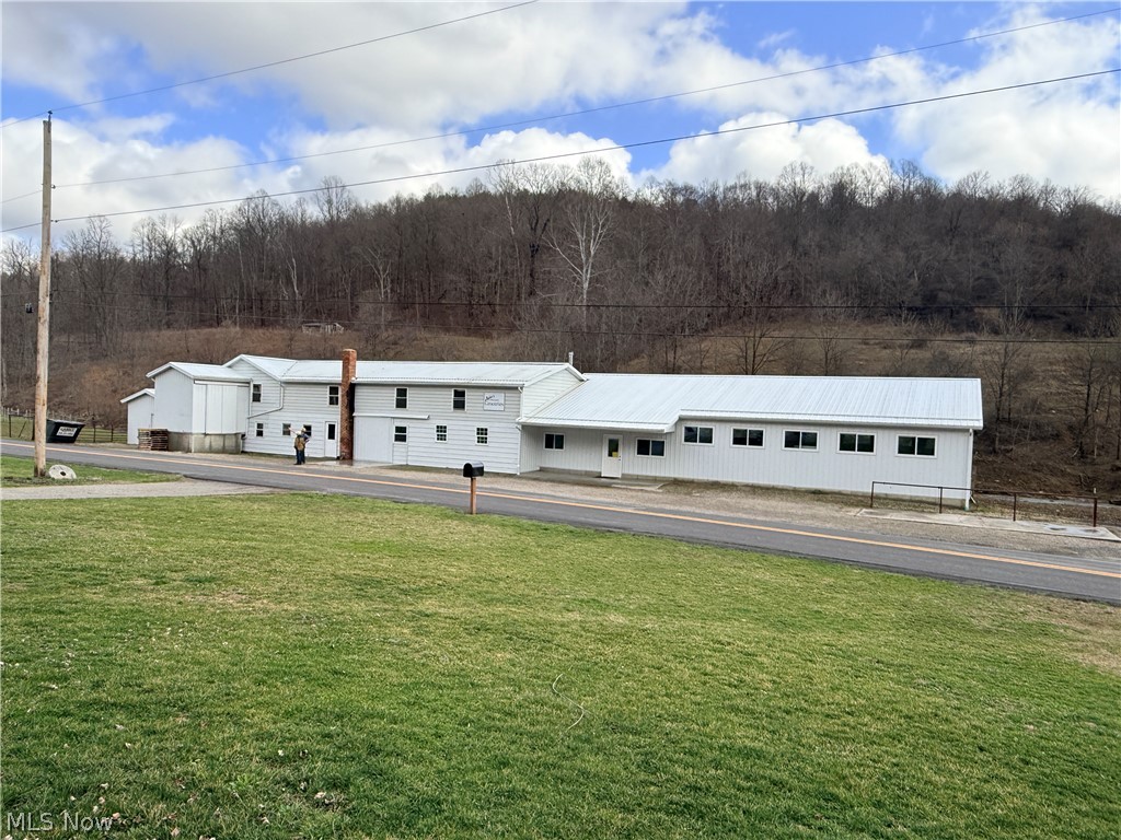 53405 Calais Road Quaker City, OH 43773 - Photo 4 of 36