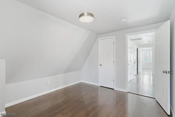 $2,200 | 59 Farley Avenue, Unit 3, Newark, NJ 07108