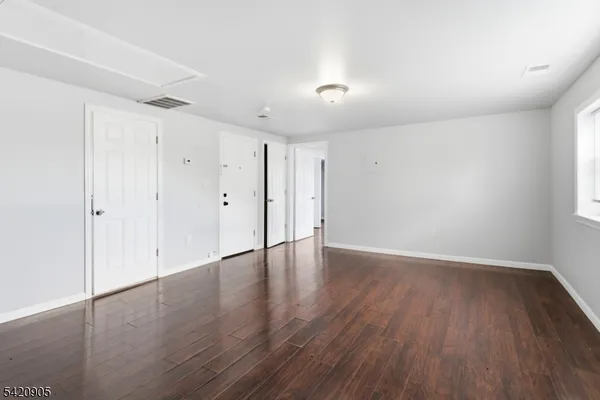 $2,200 | 59 Farley Avenue, Unit 3, Newark, NJ 07108