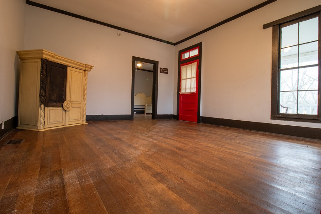 281 Madison Street Talbotton, GA 31827 - Photo 8 of 17