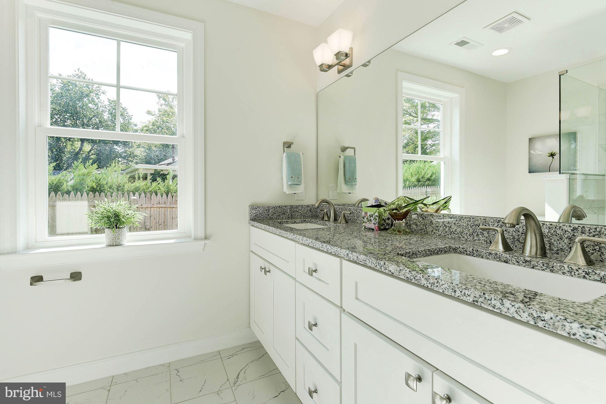 8017 Fairfax Road Alexandria, VA 22308 - Photo 24 of 30 Bath (Master)