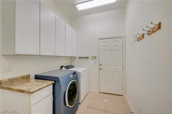 $3,195 | 601 Summer Mesa Drive, Las Vegas, NV 89144